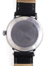 SMITHS EVEREST 15 JEWEL DESIGN AWARD MODEL ENGLISH WRISTWATCHc 1965  IN SMITHS BOX