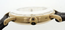 DELUXE SMITHS 9CT GOLD BRITISH RAIL WRISTWATCH IN GOOD CONDITION WITH PATTERNED DIAL 1966