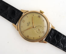 DELUXE SMITHS MADE IN ENGLAND LARGE SIZED  15 JEWEL 9CT GOLD WRISTWATCH C 1953  WITH BOX